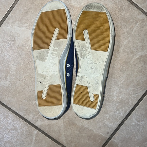 Rockport sneakers - size 9.5M - Picture 6 of 6